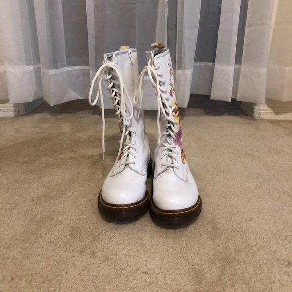 Dr. Martens 14-eye boots. Rare Flower Burst design. - Picture 5 of 6